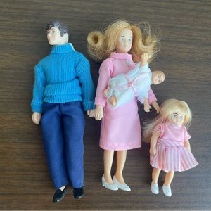 1988 Horsman Dollhouse Dolls